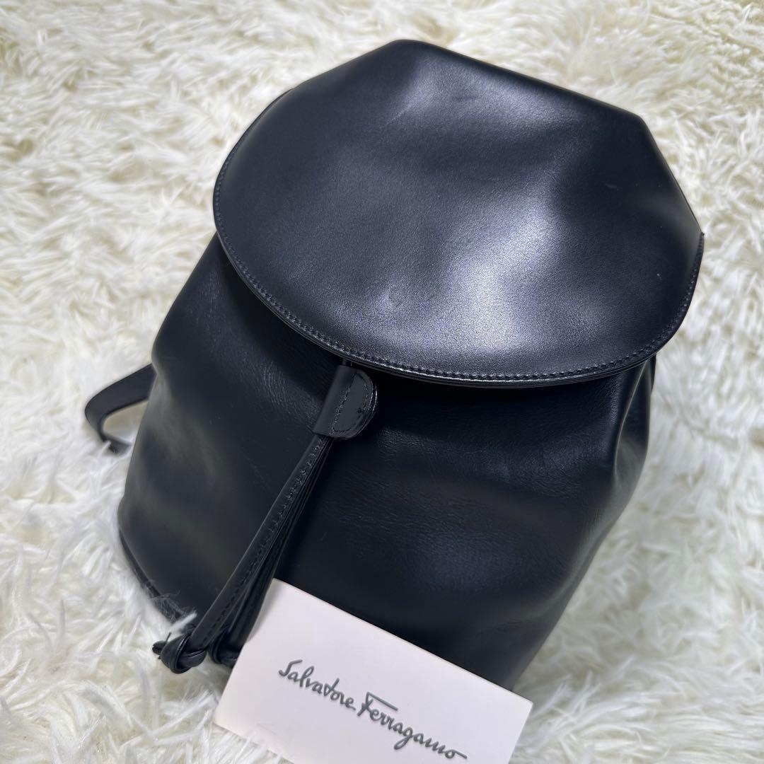 (^o^) 専用Ferragamoフェラガモ ミニリュック　バック　オールレザー