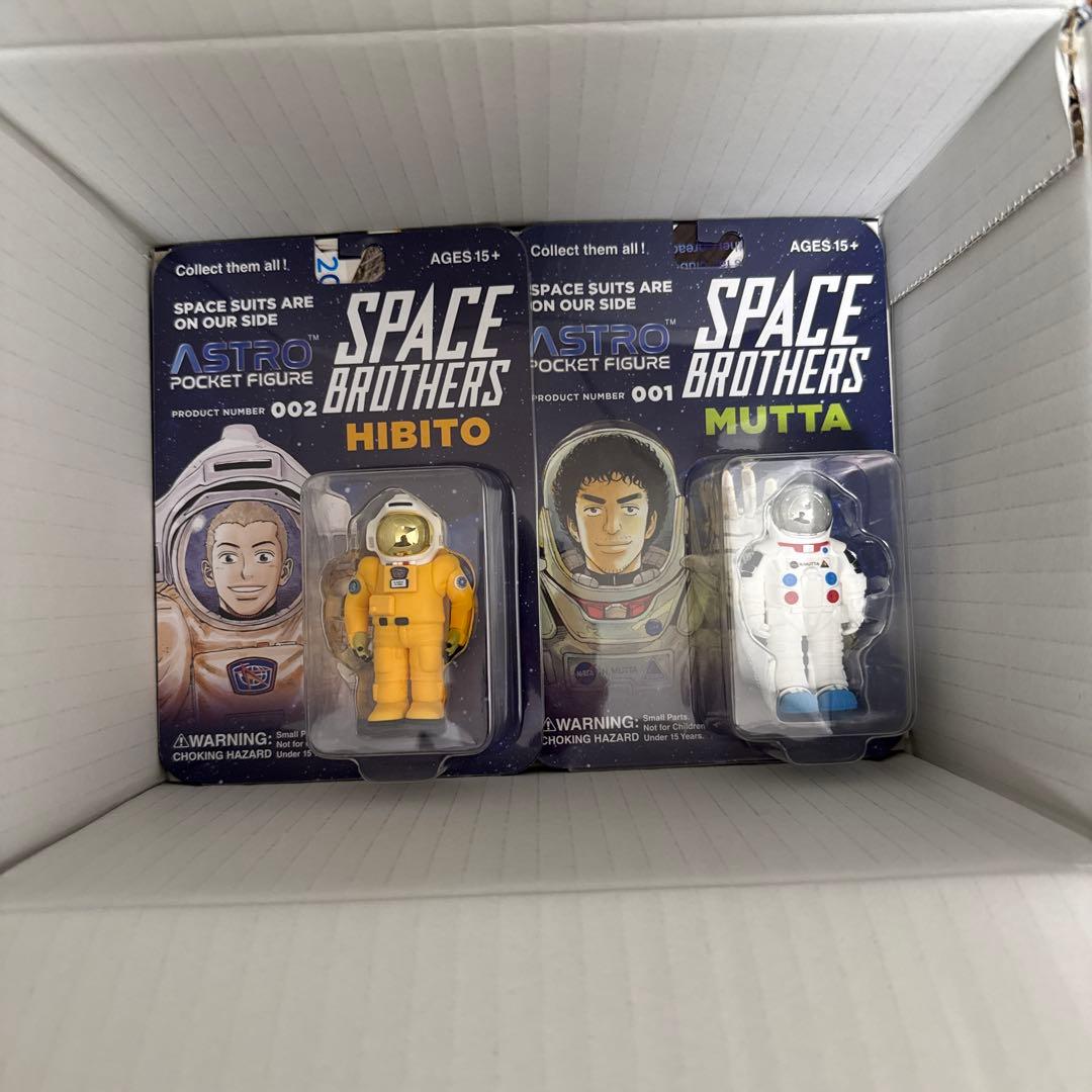 宇宙兄弟 SPACE BROTHERS MUTTA & HIBITO フィギュア Amazon.com: Bandai Hobby Mutta and Apo EVA Set 'Space Brothers' 1