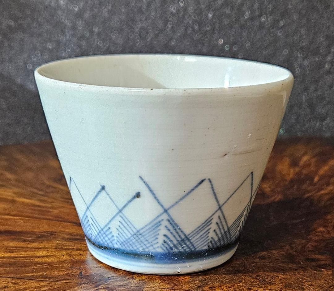 江戸時代中期 古伊万里 染付 交叉草文 蕎麦猪口 そば猪口 ぐい呑 酒杯