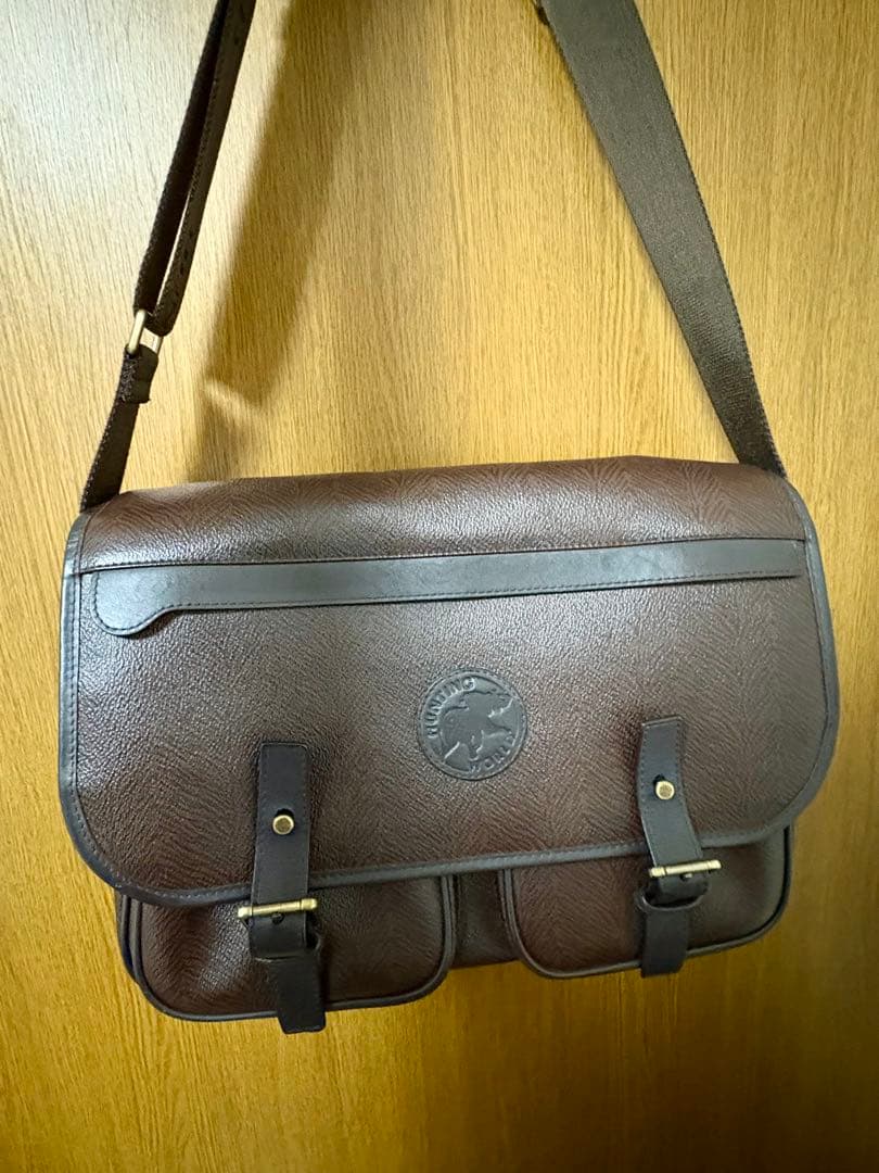 ハンティングワールド　レザー(本革) ショルダーバッグ　メッセンジャーバッグ