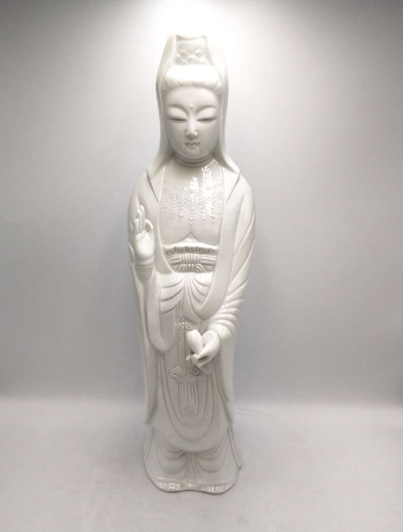 鍋島大五作　白磁　縁起物　慈母観音像　仏像　置き物　陶器　インテリア 鍋島 - 鍋島大五作 白磁 縁起物 慈母観音像 仏像 置き物 陶器の通販 by