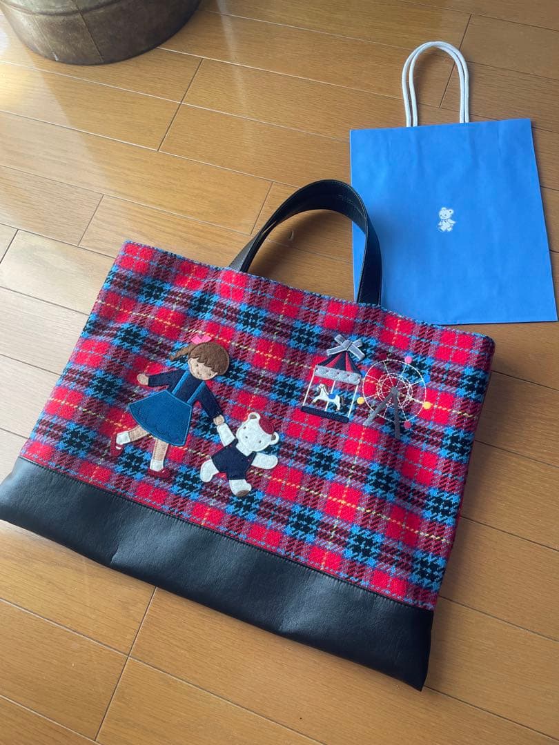 Familiar　Familiar　秋のファミリアショー　レッスンバッグ Familiar Familiar 秋のファミリアショー レッスンバッグ - メルカリ