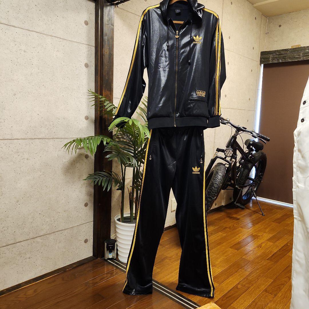 バナ　　アディダス　レザートラックジャケット　　パーカー