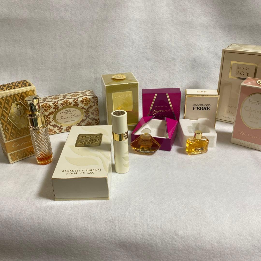 香水色々 可愛らしさを演出する香りの秘密は？おすすめフローラル系人気香水21選