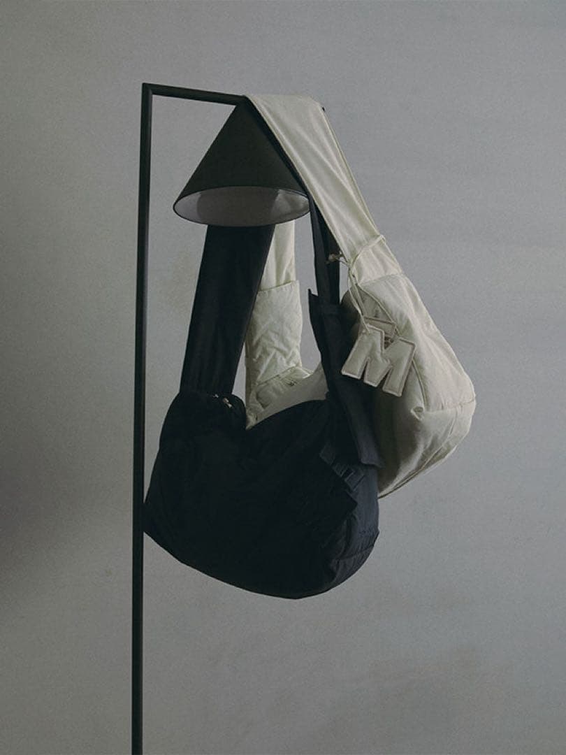 新品 Marmot×ETRE TOKYO PERTEXパディングショルダーバッグ - メルカリ