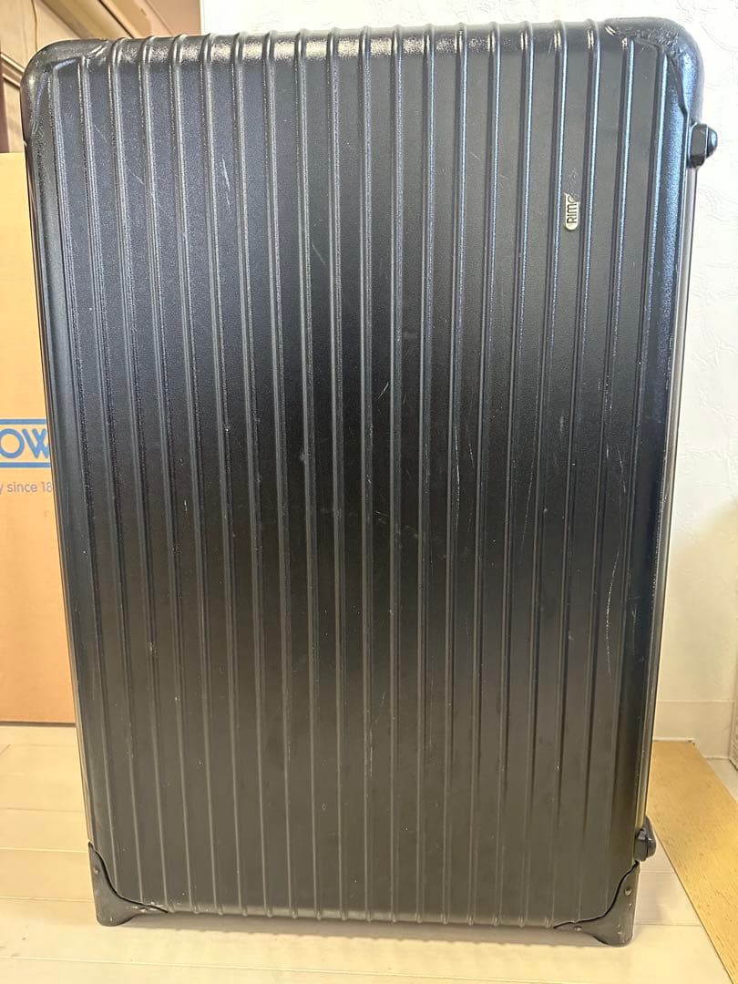 RIMOWA SALSA 104L 黒 キャリーカート ヒビありジャンク RIMOWA】廃盤品 Salsa Cabin Plus ブラック 4輪 (RIMOWA/スーツケース