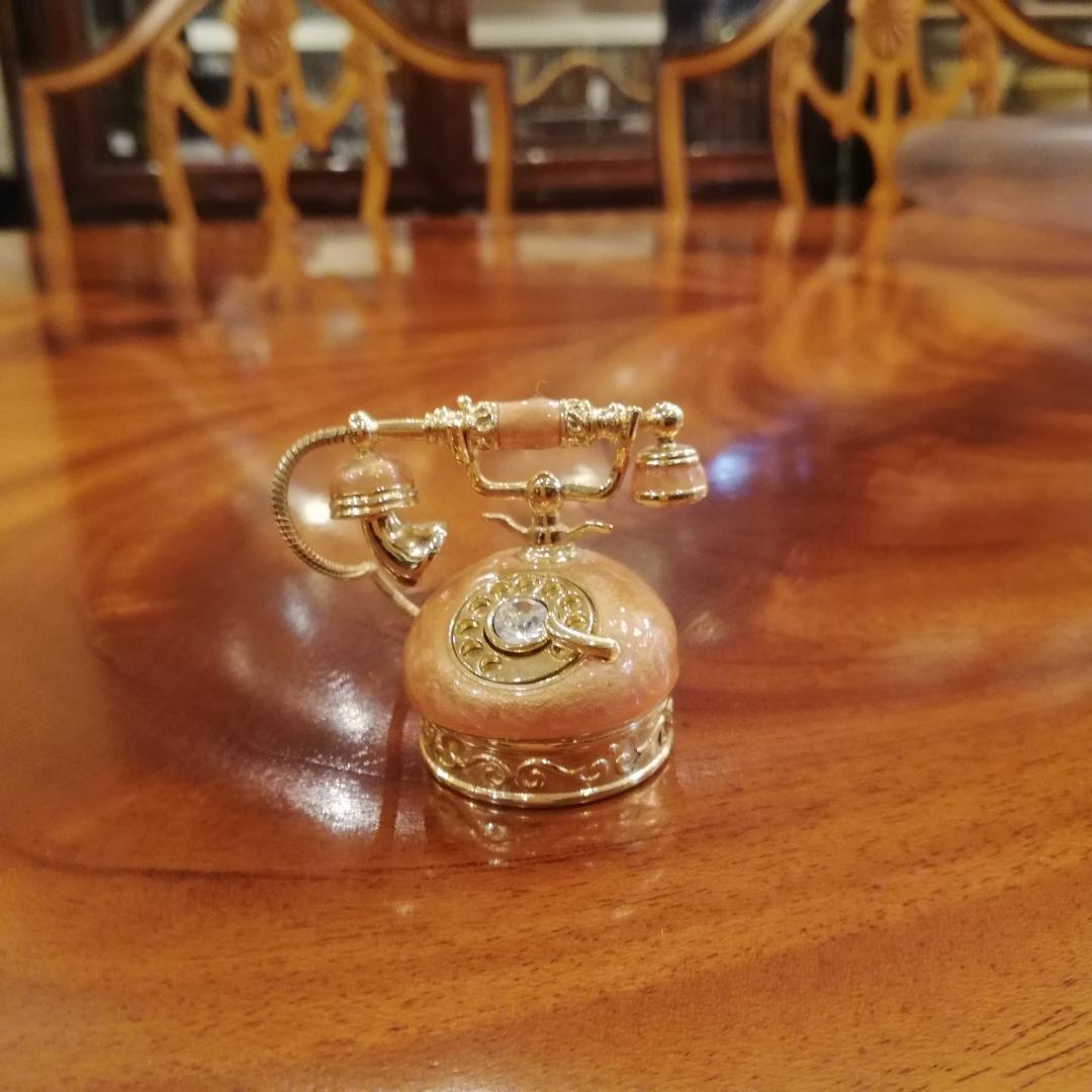 希少♠ESTEE LAUDE　練香水　プリンセスフォン