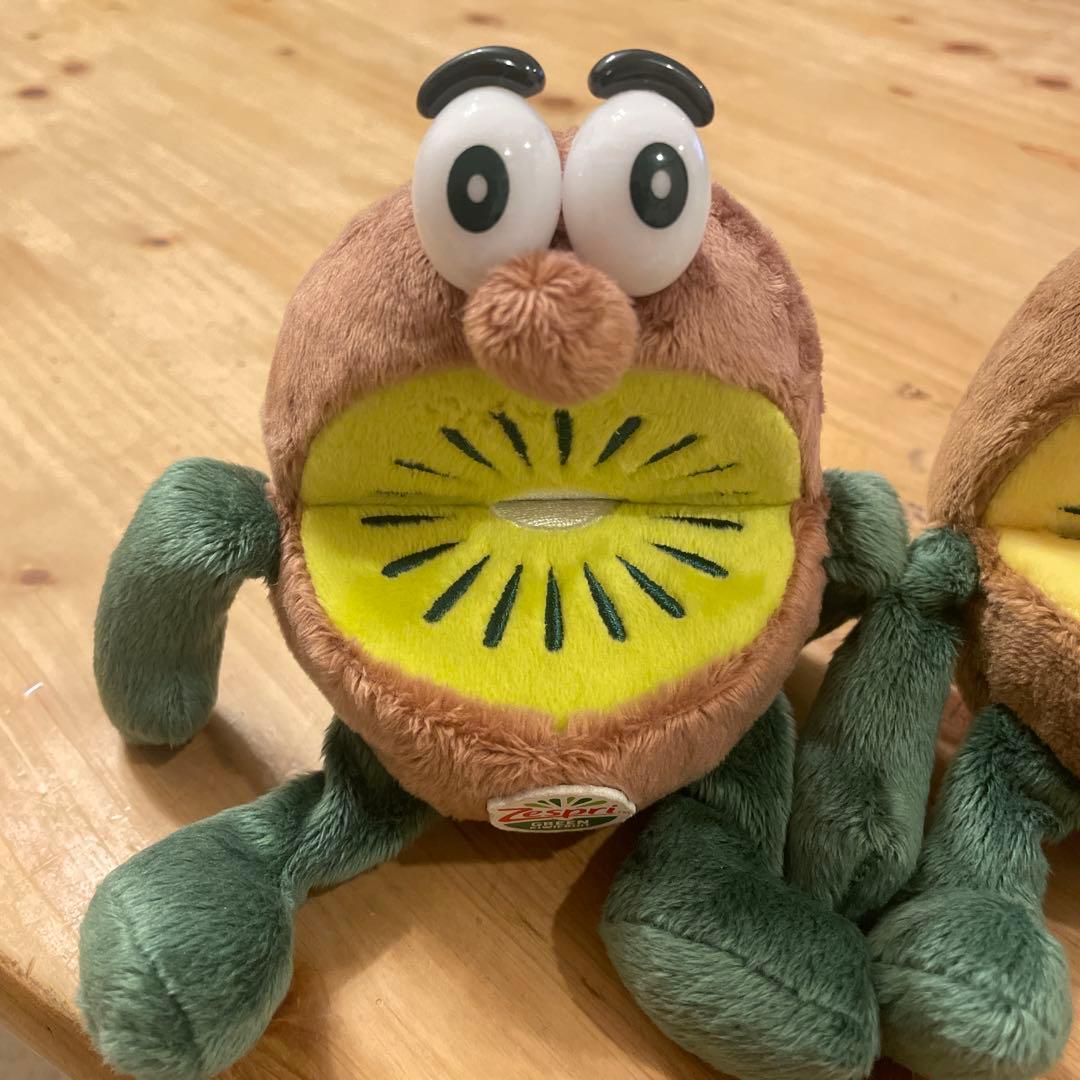 Zespri キウイフルーツ ぬいぐるみ 約15cm 2個セット - メルカリ