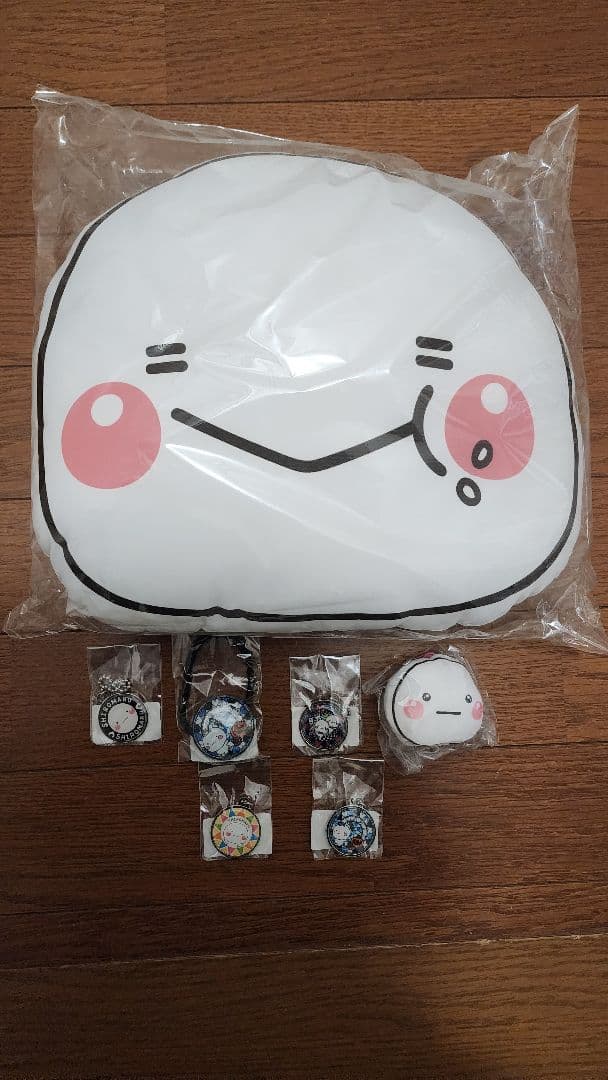 しろまるグッズ