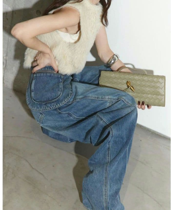 ANDREA&CO.　ポケットベルトデニムパンツ　新品タグ付き　ポケットベルト付