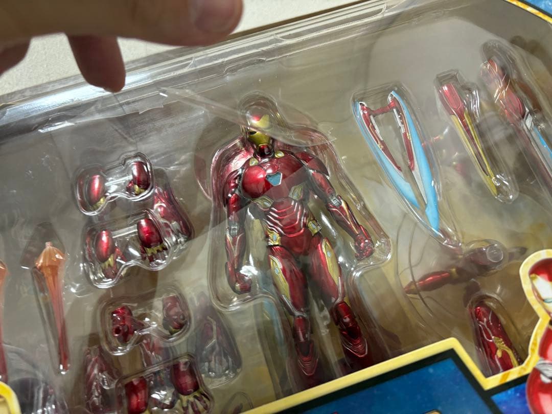 本体未使用品 箱破れありmafex アイアンマン マーク50 アベンジャーズ