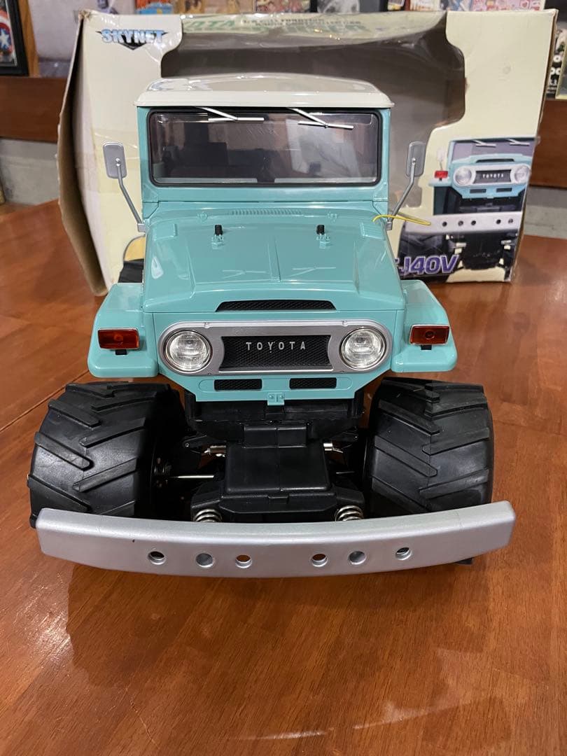 トヨタランドクルーザー FJ40V RC1/8 クロスカントリーの名車「ランクル40」が走り出す！1/10スケールの完成