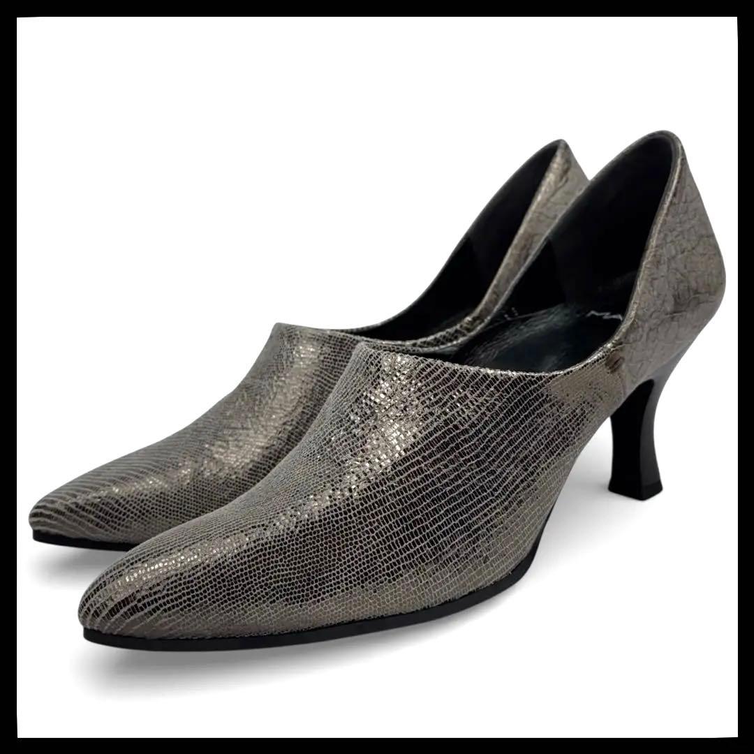 ✨極美品✨MANA マナ　23cm 36 深履き口　パンプス　シルバー マナ MANA 深履き口パンプス （BL） -靴＆ファッション通販 ロコンド