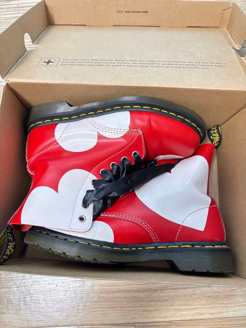 Dr.Martens バレンタイン UK6