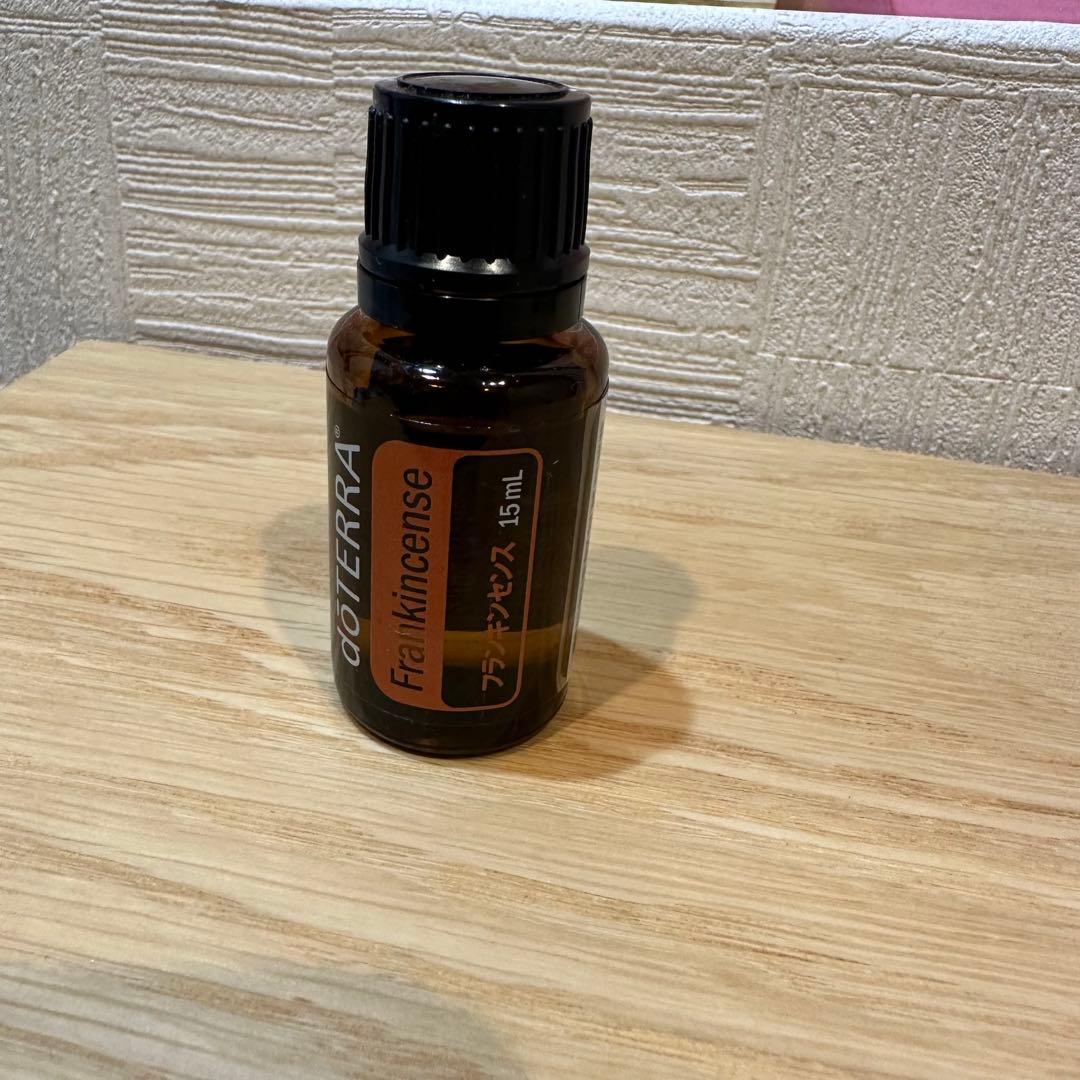 doTERRA  ドテラ　フランキンセンス　エッセンシャルオイル　精油
