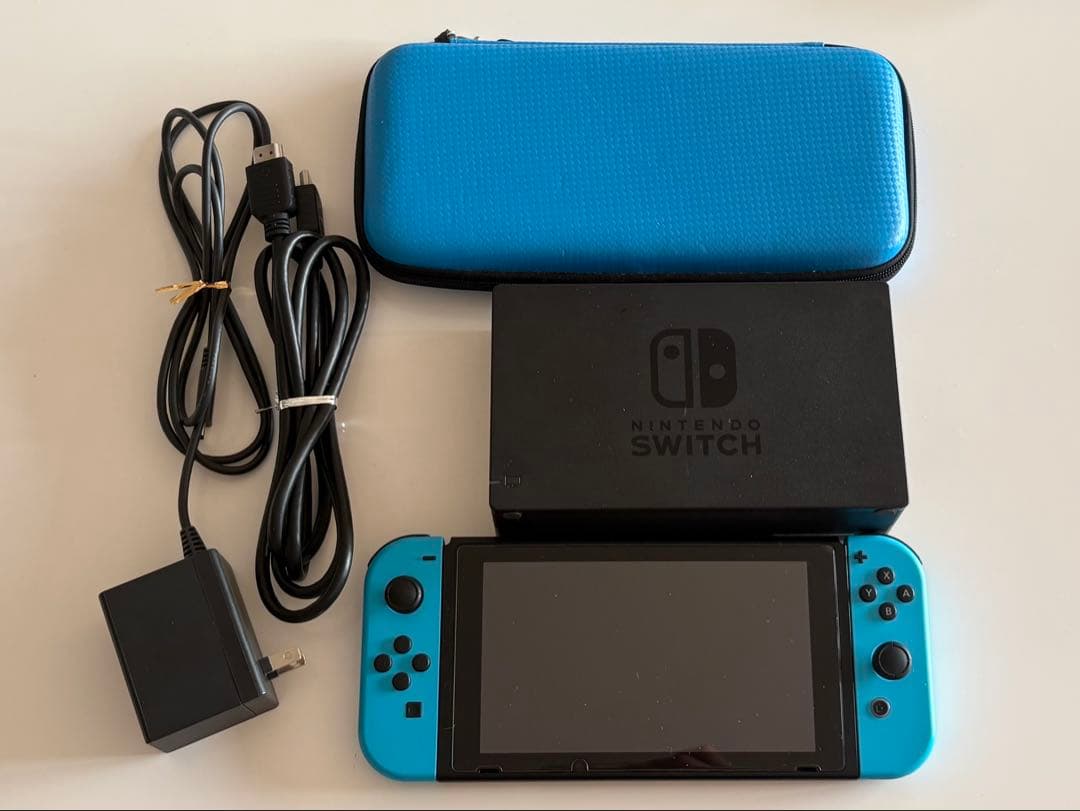 Nintendo Switch 本体 ＋ 付属品、ケース付