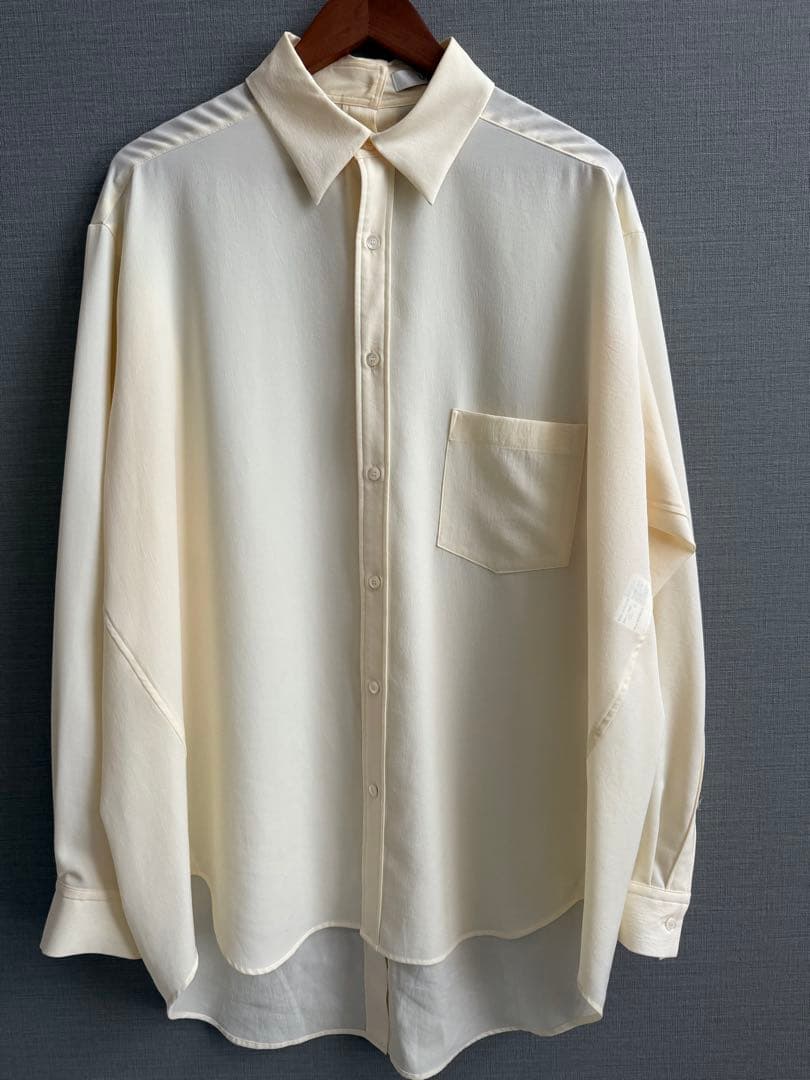 UJOH 長袖シャツ サイズ3 クリーム
