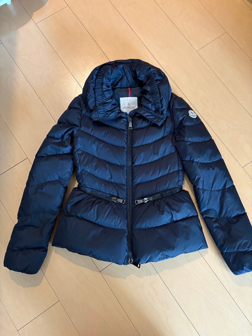 〔専用〕MONCLER ネイビー ダウンジャケット美品　ミリエル00