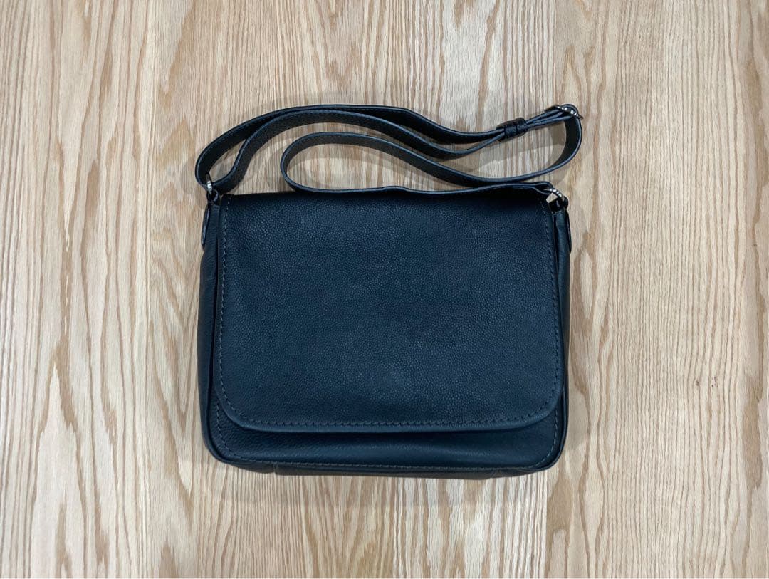 土屋鞄 TSUCHIYA KABAN トーンオイルヌメ ショルダー バッグ 黒