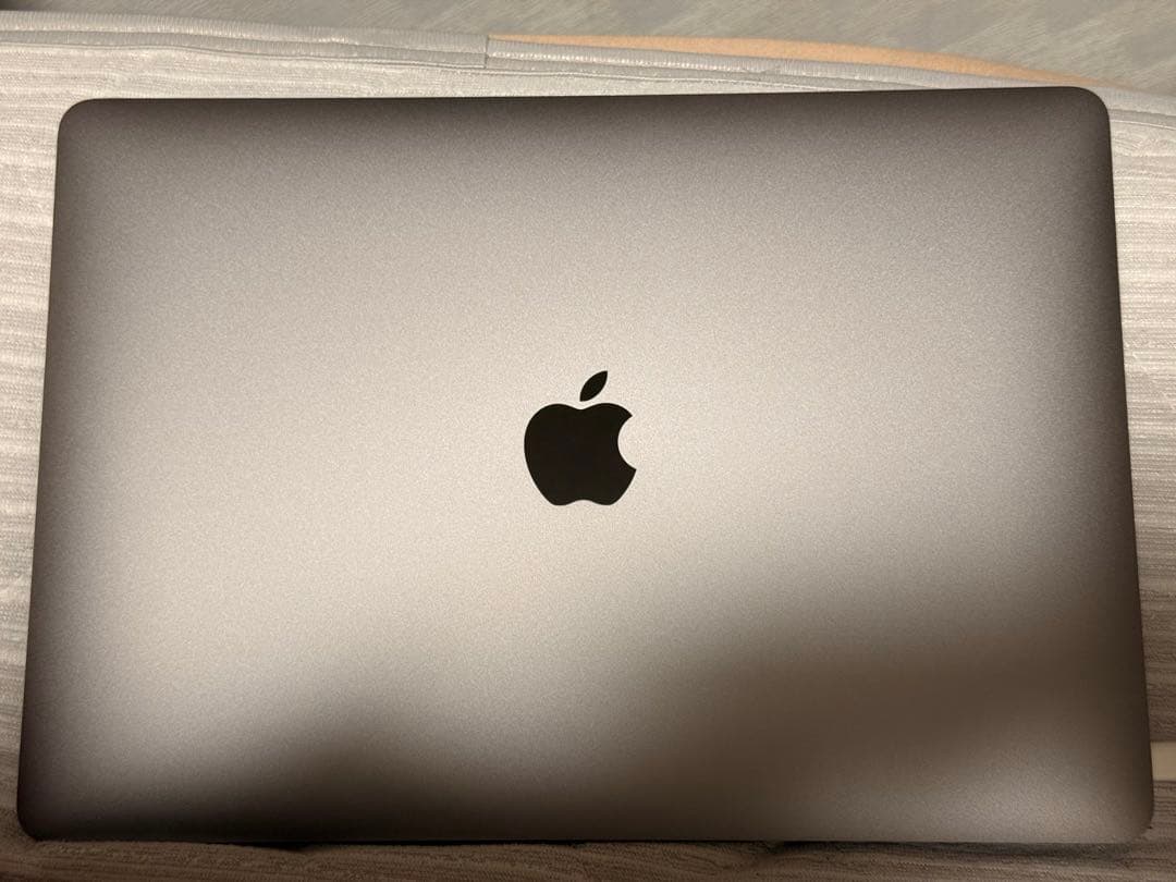 M1 MacBook Air 13インチ　スペースグレー