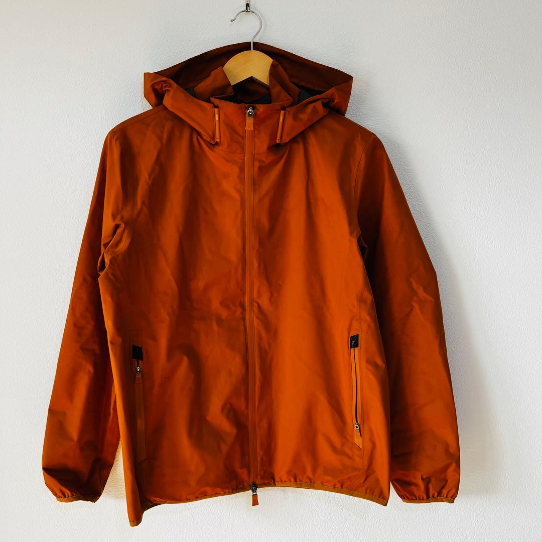 【新品未使用】Herno マウンテンパーカー　サイズ46 GORE-TEX