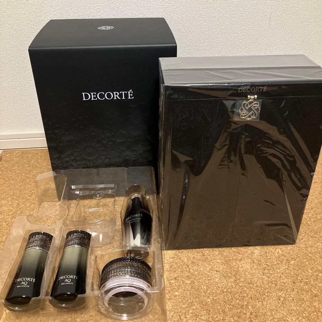 コスメデコルテ◆エターナルエレガンスボックス　4点とボックスのセット◆未使用品