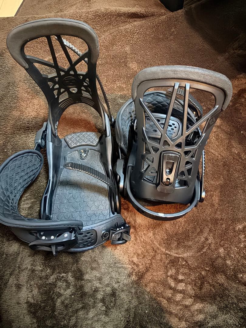 スノーボード ビンディング ブラック