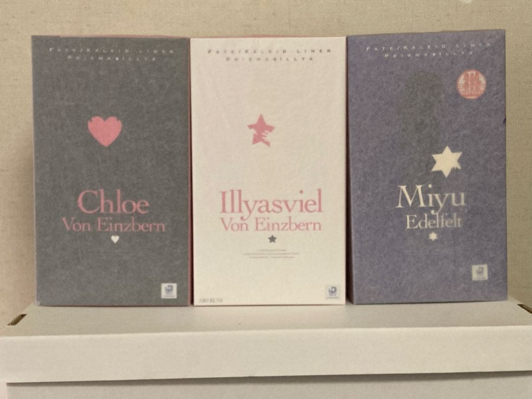 フィギュア AMAKUNI イリヤ クロエ 美遊(三姉妹台座付) 3体セット