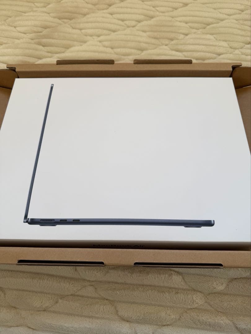MacBook Air 13インチ M4チップ 512GB