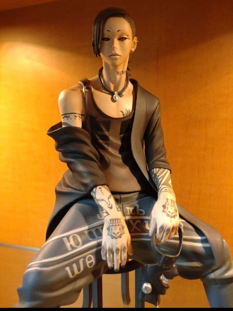 東京喰種　フィギュア　　ウタ