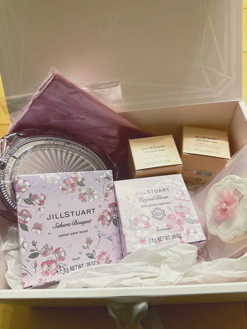 JILLSTUART サクラブーケ アイシャドウ、チーク　ギフトボックス付き ジルスチュアート/JILLSTUART＞2024年作コスメ 「桜の香り」リップ