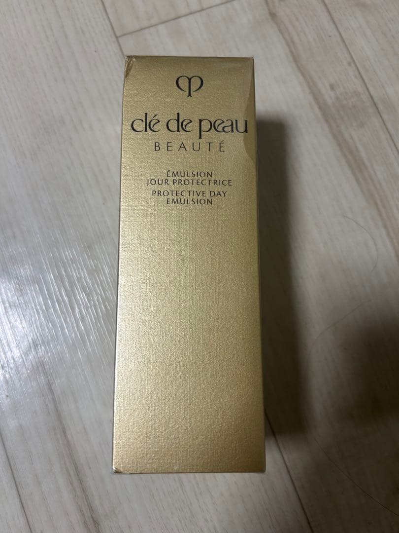 クレドポーボーテ 日中用乳液 りに クレームプロテクトゥリスR（ジュール） - 乳液・クリーム（日中用