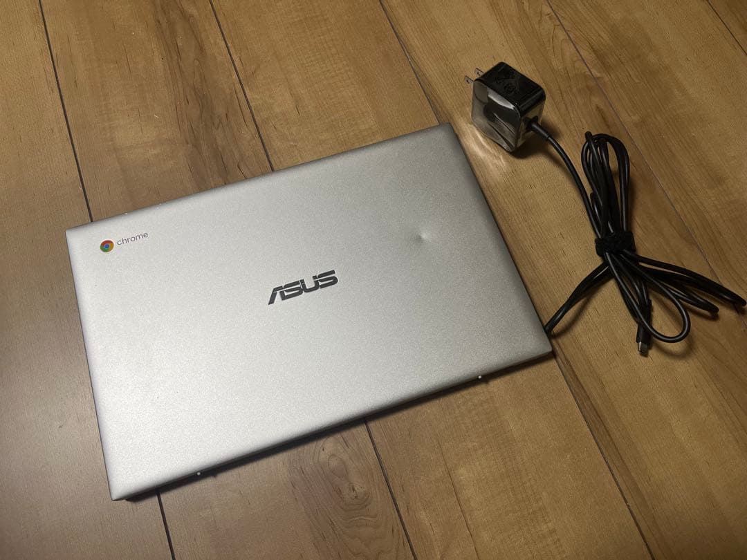 ASUS Chromebook C425T 14型 ￼ 本日限定