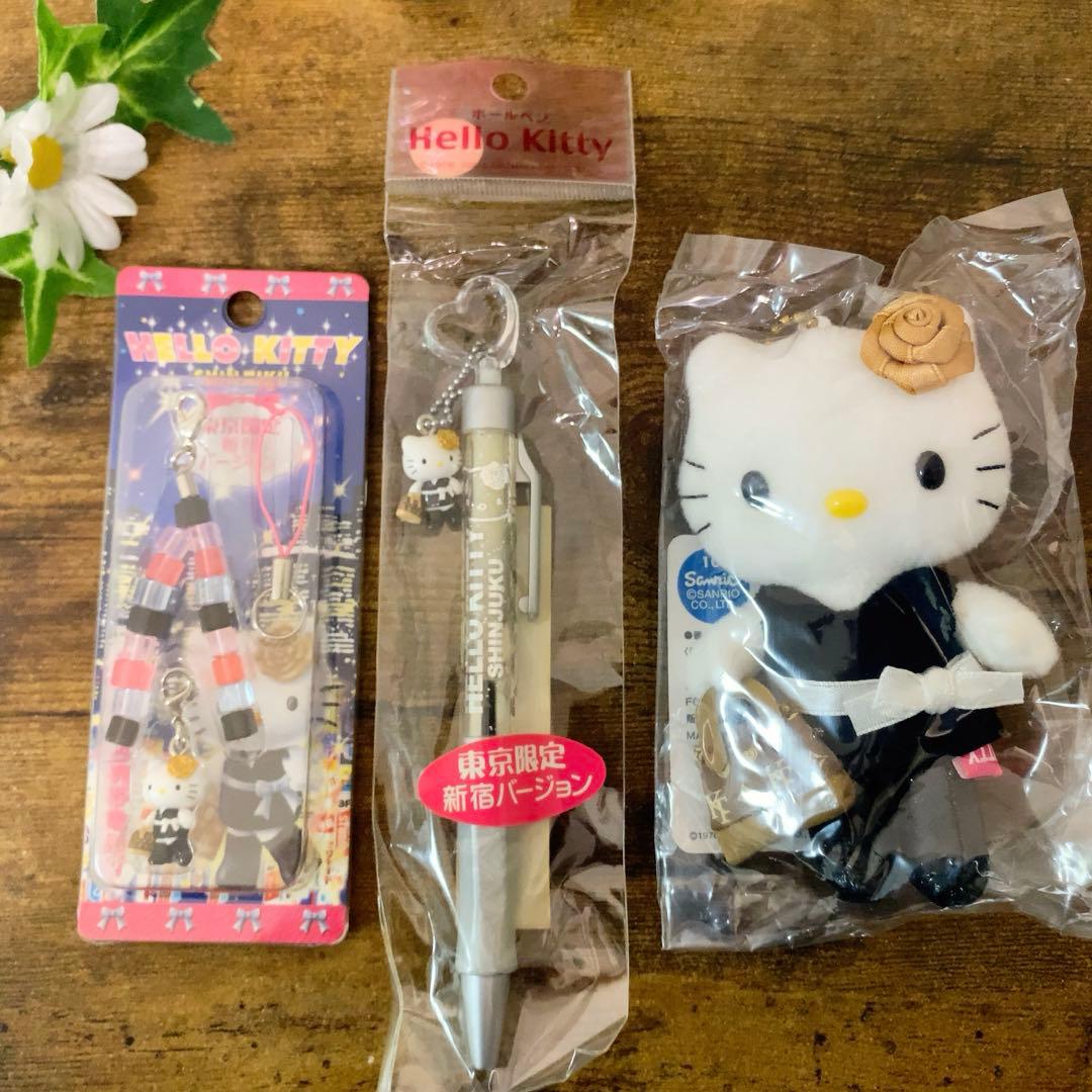 希少　ご当地キティ　東京限定 新宿バージョン　 ぬいぐるみ/根付/ボールペン3点 2026年最新】キティ東京限定の人気アイテム - メルカリ