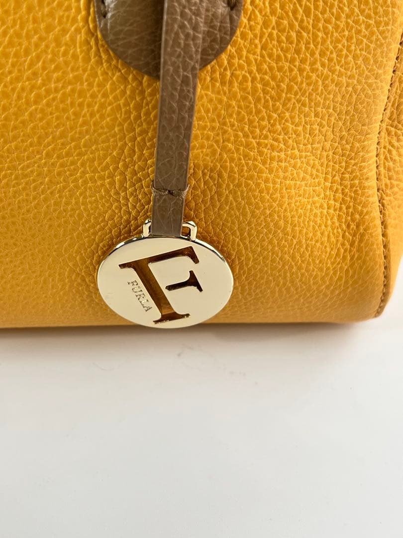 FURLA フルラ テッサ 2waイエローレザーバッグ ビタミンカラー
