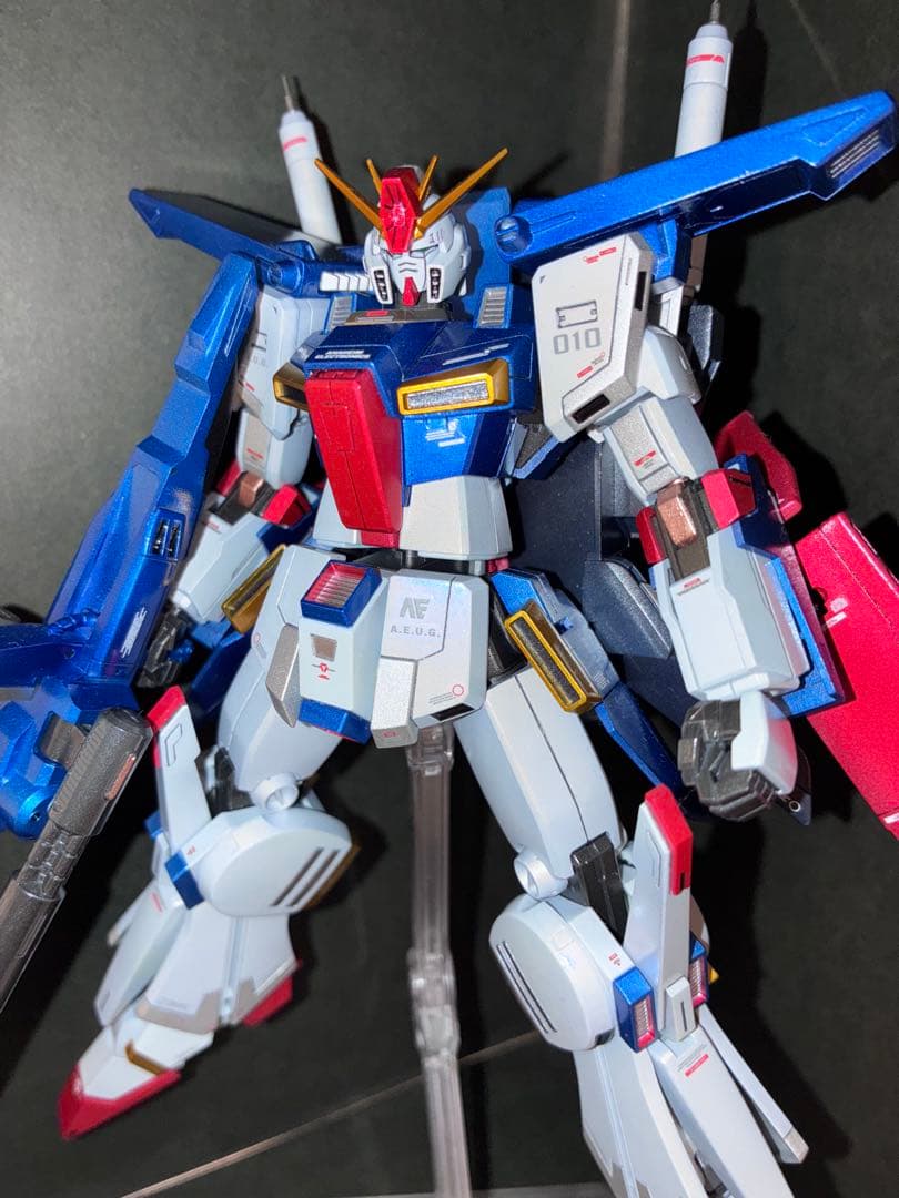 ガンプラ完成品 HG ZZガンダム全塗装スタイル改修 完成品 発光ギミック