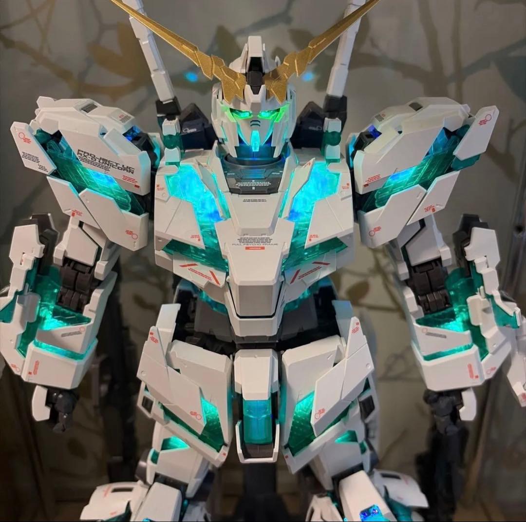 ＰＧ 1/60 RX-0 ユニコーンガンダム（最終決戦Ｖｅｒ．）＆ＬＥＤユニット Amazon | バンダイ(BANDAI) PG 1/60 RX-0 ユニコーンガンダム(最終決戦