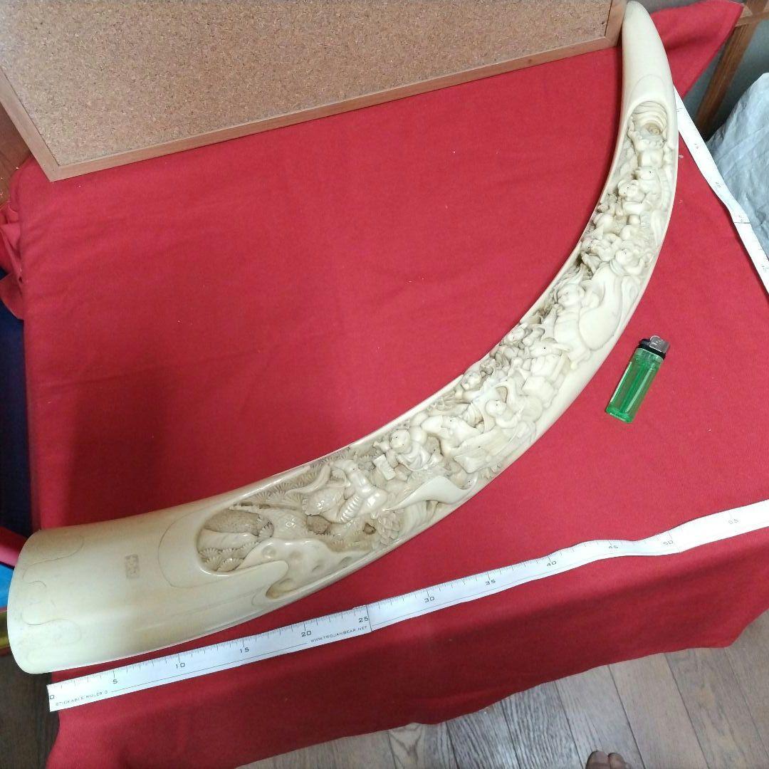 中国の彫り物 角型 材質不明 オブジェ 古玩 デザイン・トスカノ製 古代中国 皇帝 唐三彩 馬の彫刻 彫像 アート彫刻