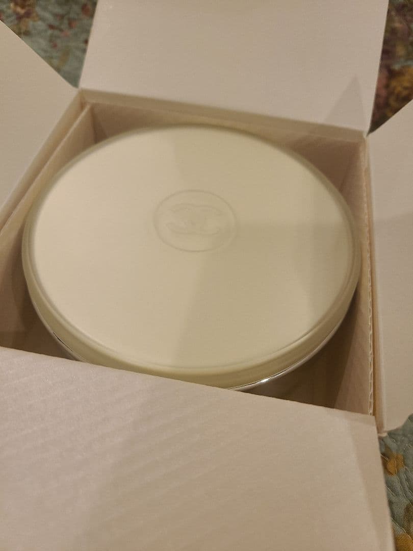 【CHANEL】チャンス　オーフレッシュ　ボディクリーム　200g　箱なし CHANEL（CHANEL） チャンス オー フレッシュ ボディ クリーム NE