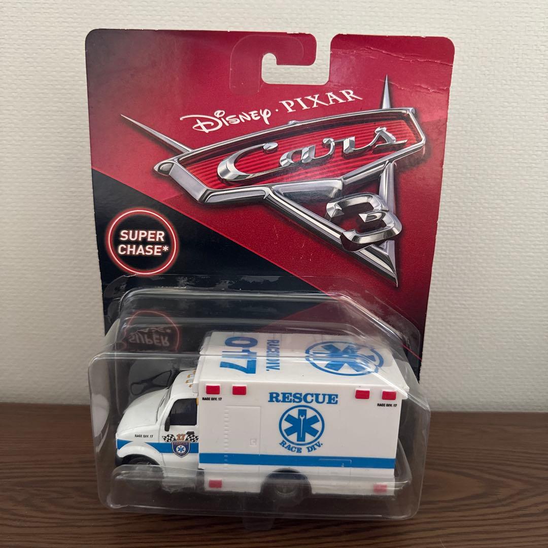 Disney Pixar Cars 3 ミニカー 救急車 Super Chase