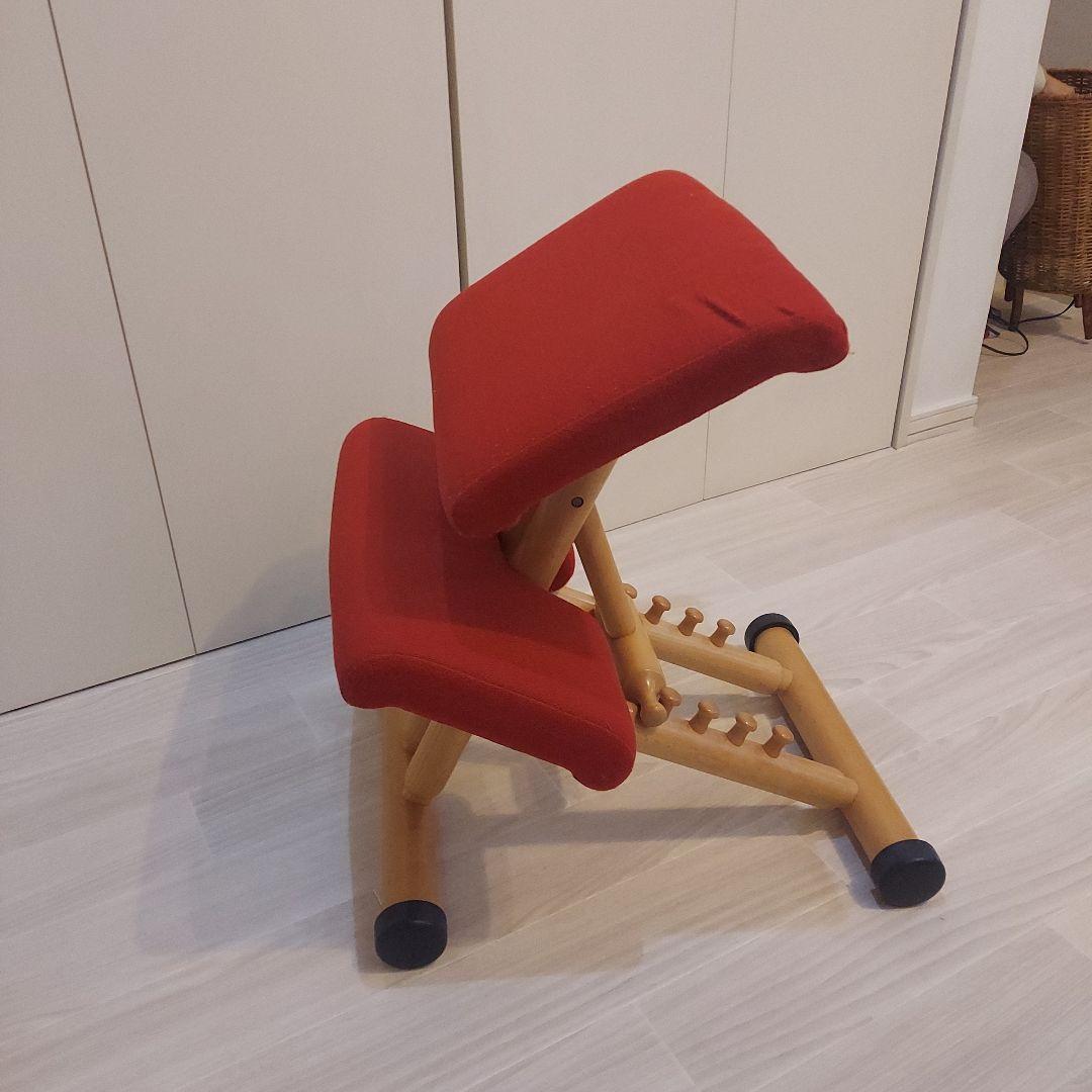 ヴァリエール マルチバランスチェア レッド ジュニア用アタッチメント付き