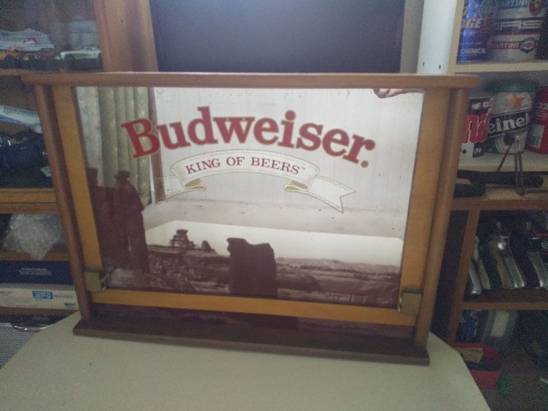 レトロ、アンティーク バドワイザーパブミラー Budweiserアメリカン雑貨 パブミラー バーミラー 鏡 壁掛け バドワイザー ビールBudweiser（ pub