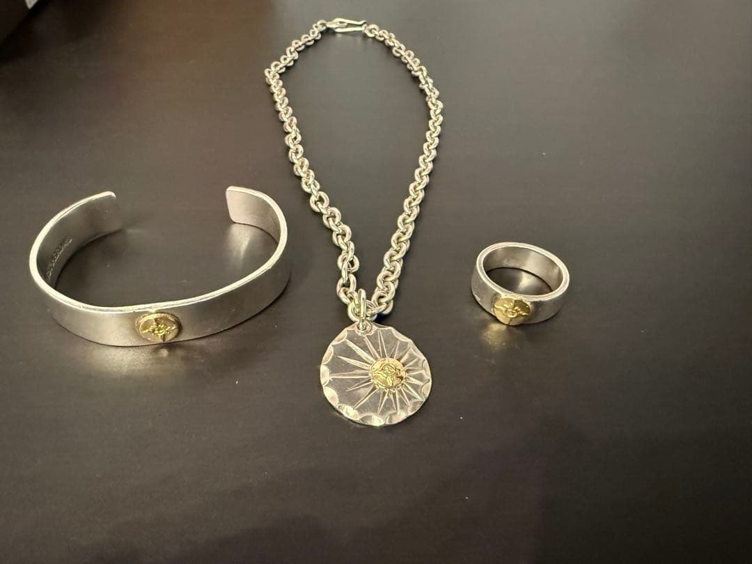 FIRST-ARROW's 放射線タタキメタル バングルファーストアローズ