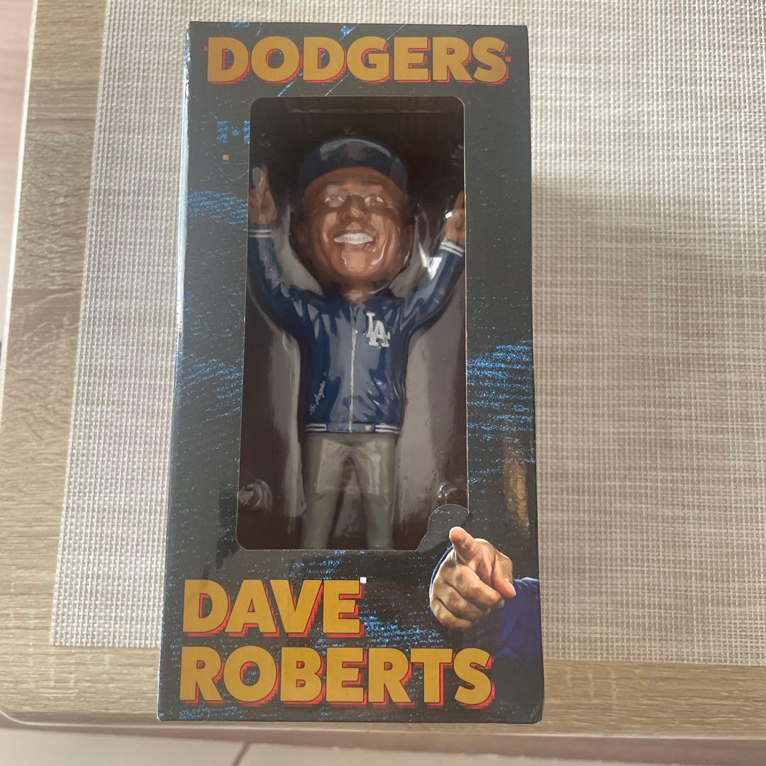 ドジャース　球場配布ボブルヘッド(ロバーツ監督)