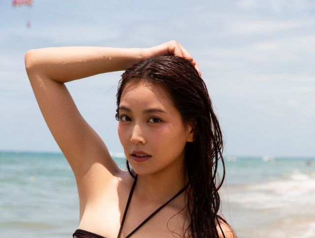 元NMB48白間美瑠、衝撃の限界突破 “過去最大級の露出”大胆なカットも