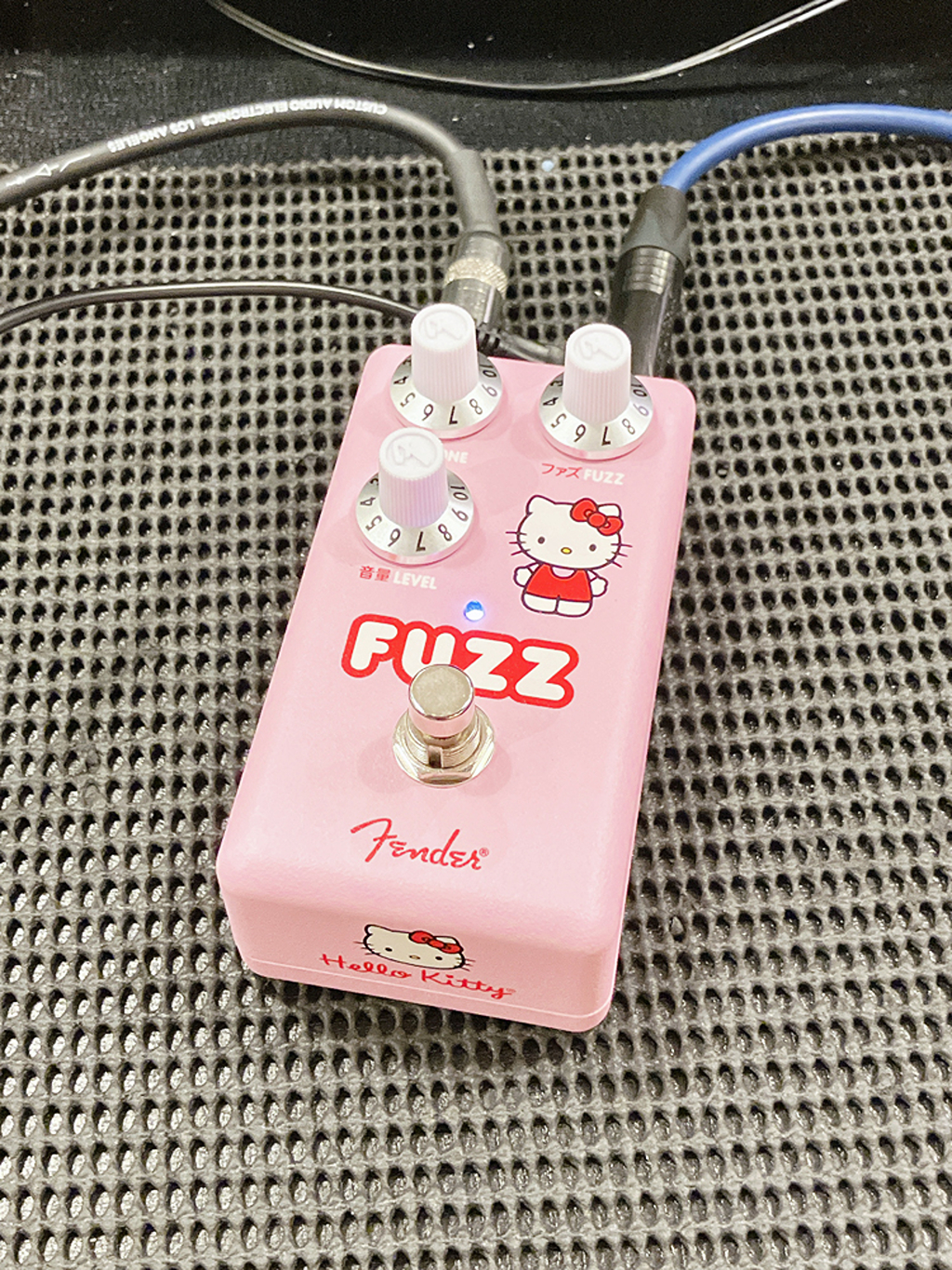Fender USA HELLO KITTY FUZZ 【完売御礼】 ｜イケベ楽器店オンライン