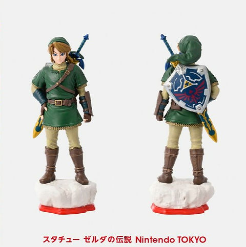 Nintendo Store Tokyo - The Legend of Zelda - Link Statue