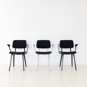 リボルトチェア ブラック アームレスト | Revolt chair black armrest