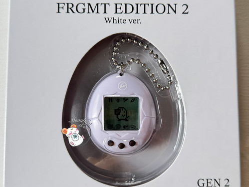 Tamagotchi Original Gen 2 P2 White FRGMT Edition 2 Bandai Japan