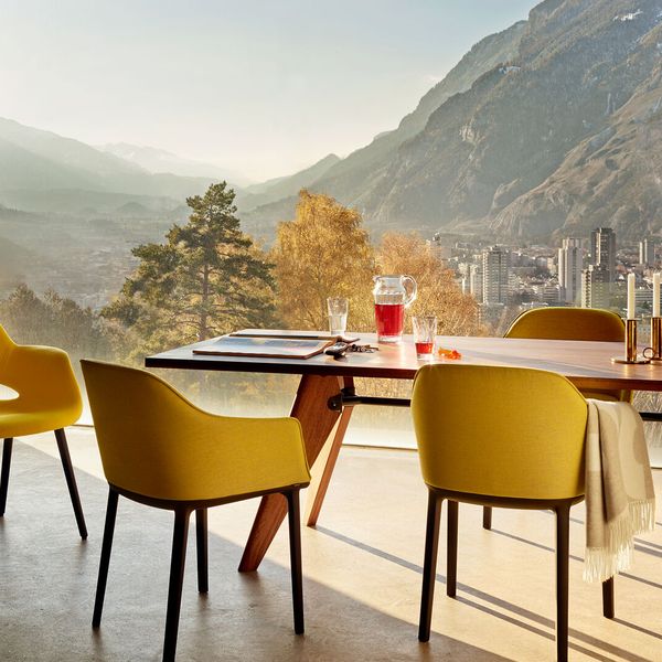 Softshell Chair, four-legged base | Official Vitra® Online Shop US